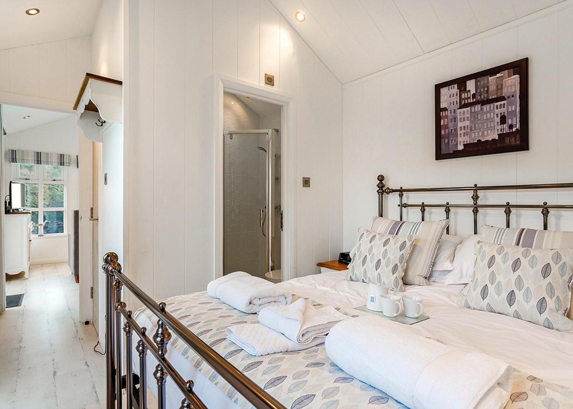 Beach Cove Coastal Retreat 일프러컴 객실 사진