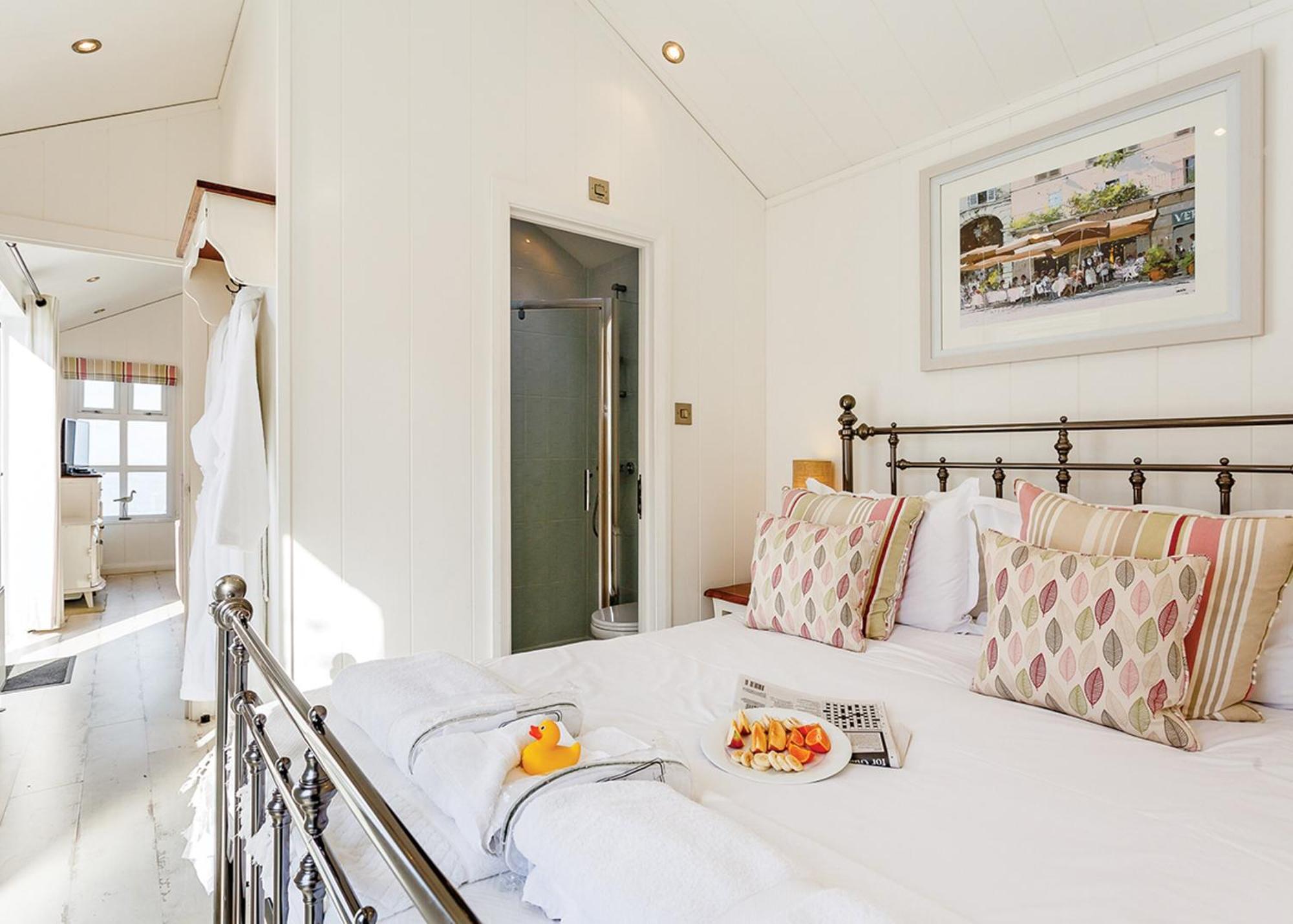 Beach Cove Coastal Retreat 일프러컴 객실 사진